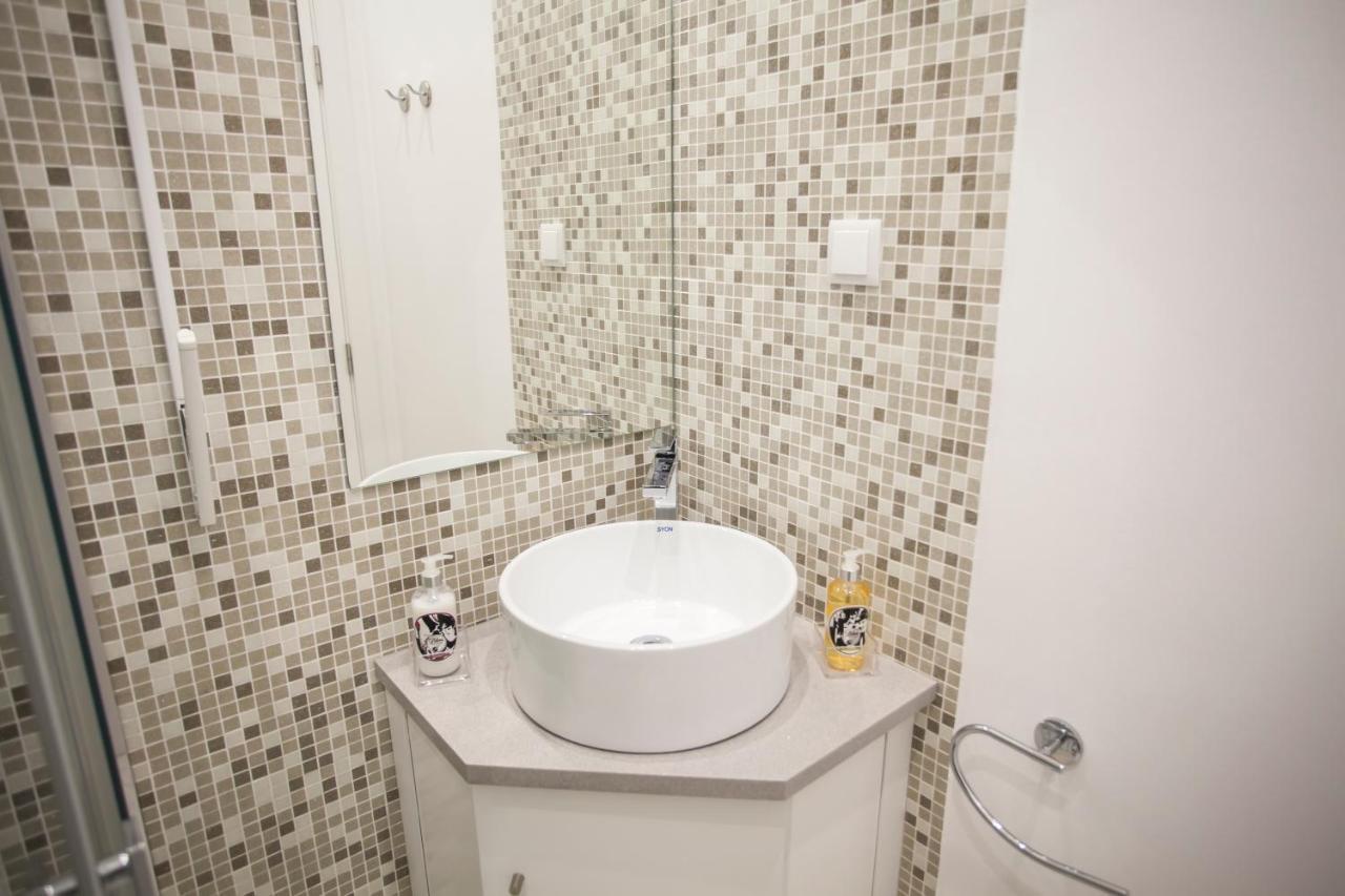 Cosy Lisbon Tiles House Apartment ภายนอก รูปภาพ